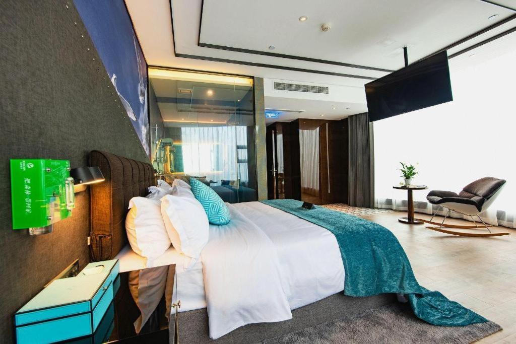 Xana Hotelle-Hotel Luzhou Baizitu Square Εξωτερικό φωτογραφία